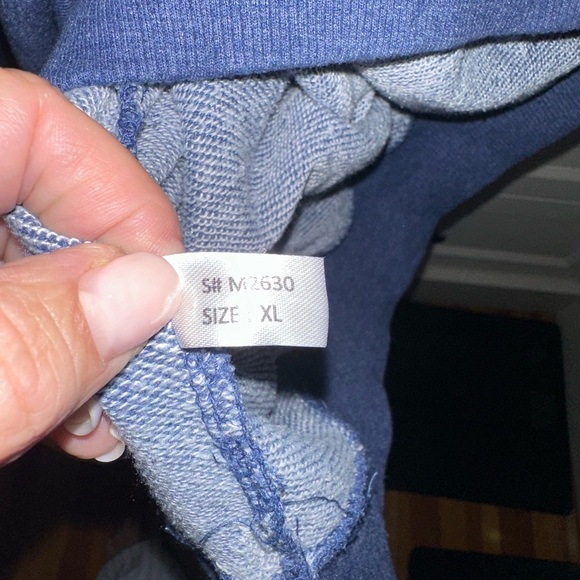 Oversized unisex Boston Sweat shirt.    So soft and comfy. - Picture 4 of 4